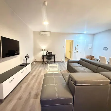 Mediterranean Oasis, Village Apartment Sitges
